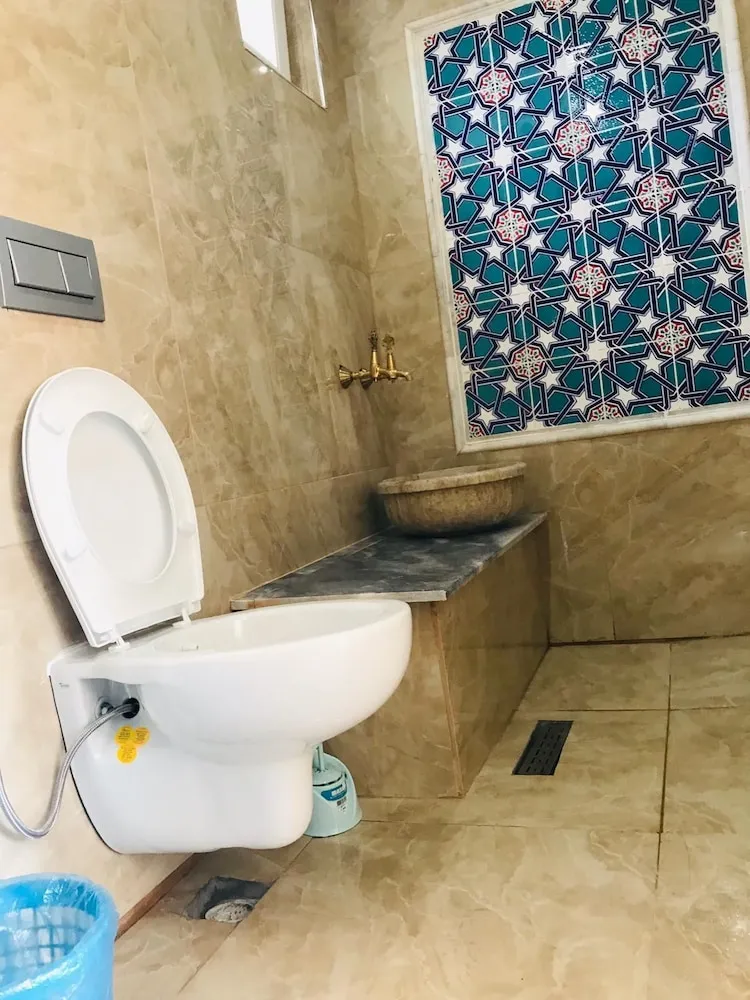 Classic Tek Büyük Yataklı Oda, 1 Yatak Odası, Havuz Manzaralı