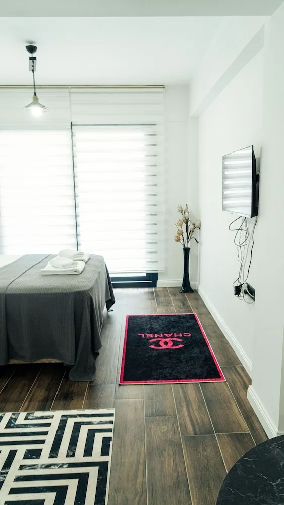 Deluxe Tek Büyük Yataklı Oda, Balkon, Şehir Manzaralı