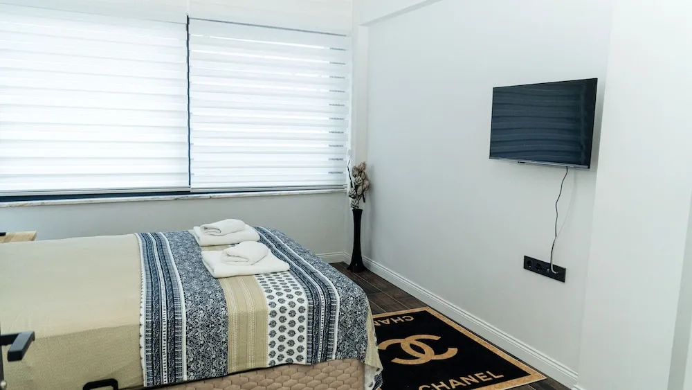 Deluxe Tek Büyük Yataklı Oda, Balkon, Şehir Manzaralı