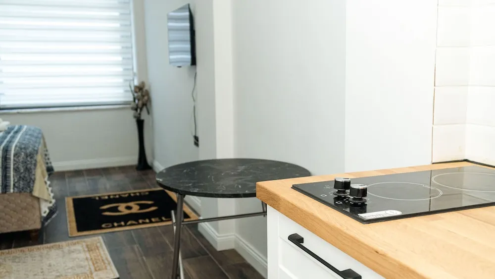 Deluxe Tek Büyük Yataklı Oda, Balkon, Şehir Manzaralı