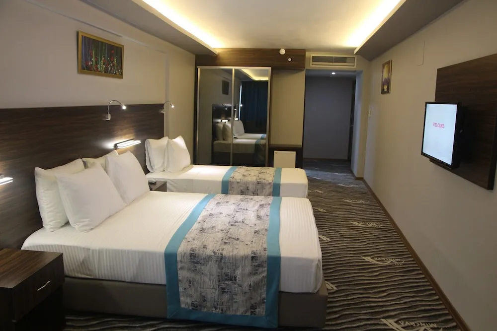 Deluxe Üç Kişilik Oda