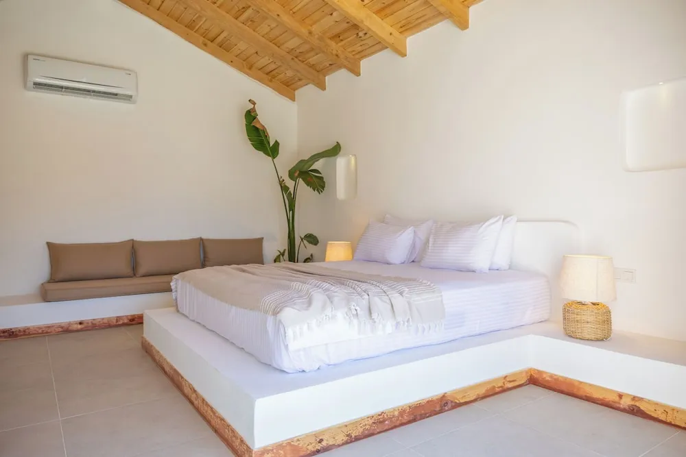 Luxury Tek Büyük Yataklı Oda