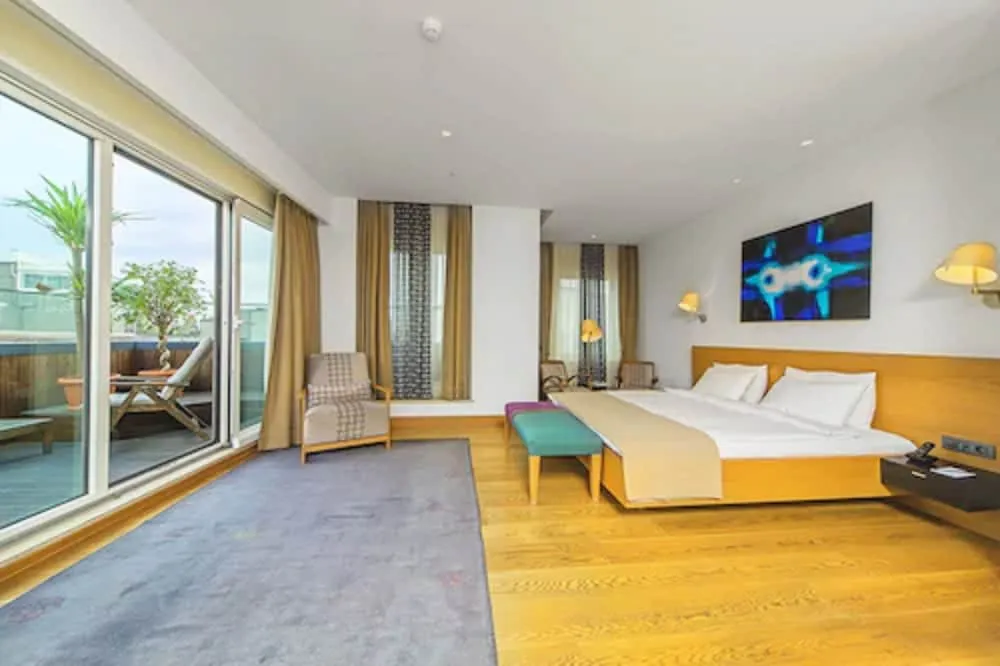 King Suite with Balcony