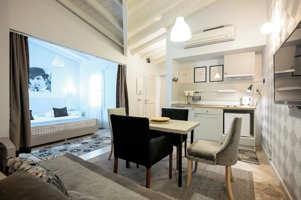 Standard Studio Room