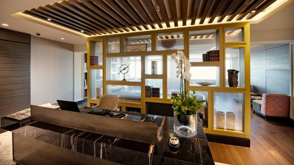 Club Room Bosphorus View, Lounge Access