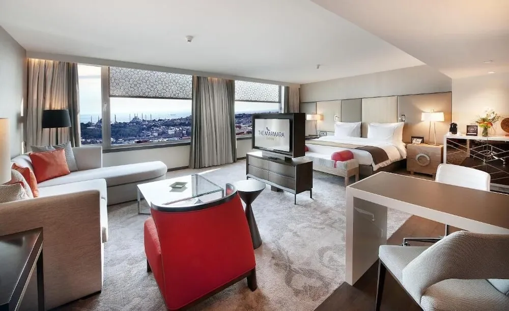 Flying Carpet Suite, Lounge Access