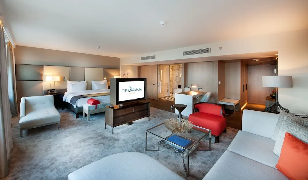 Flying Carpet Suite, Lounge Access