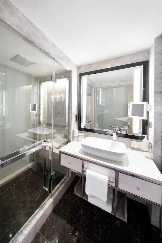 Deluxe Room Bosphorus view