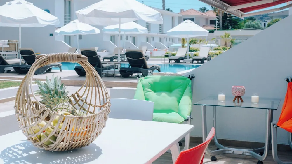 Vela Standart Dublex Pool View