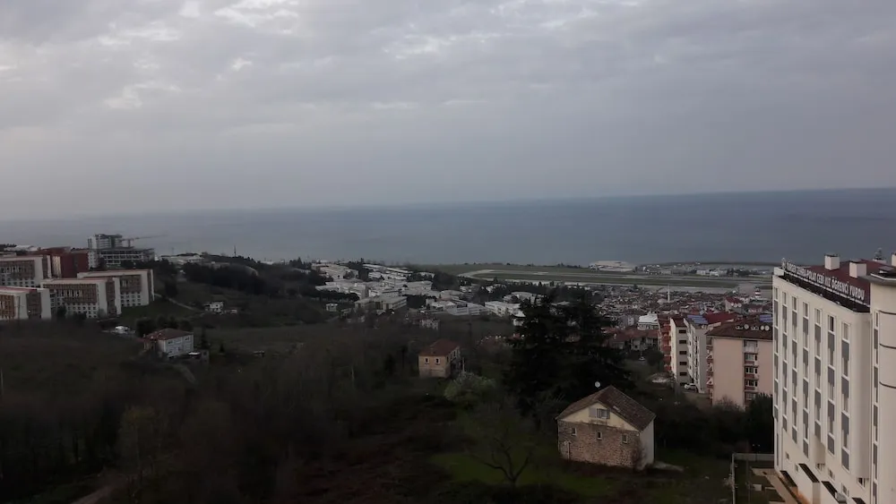 Konaklama yerinden arazi manzarası
