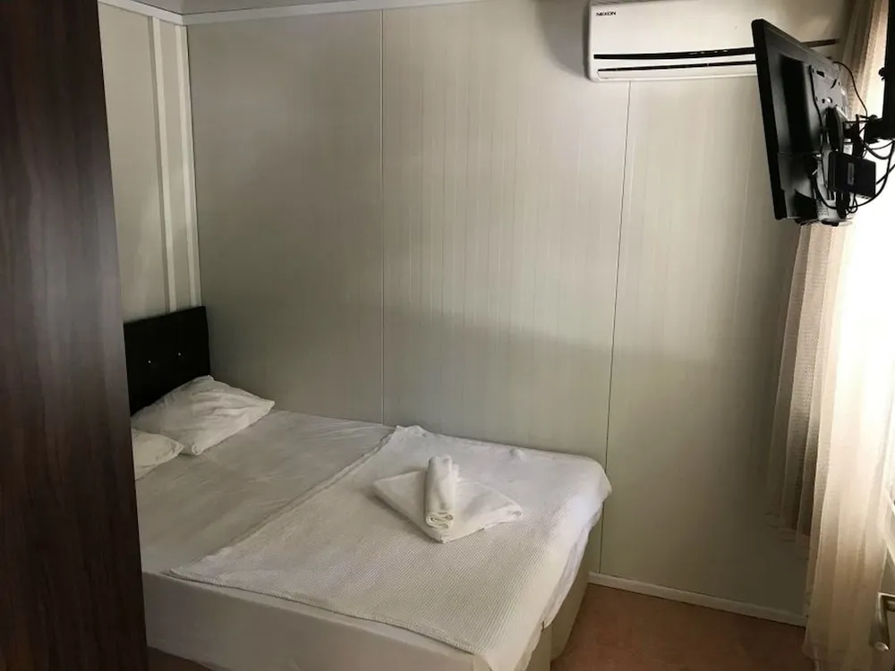 Tek Büyük Yataklı Oda