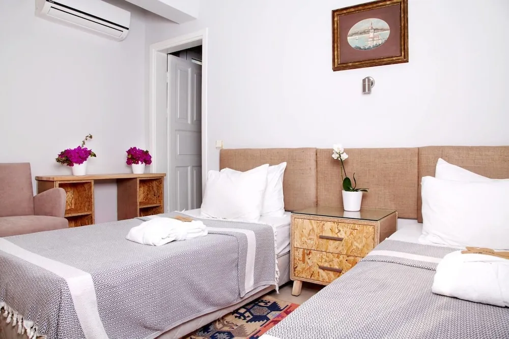Basic Tek Büyük veya İki Ayrı Yataklı Oda, 2 Tek Kişilik Yatak