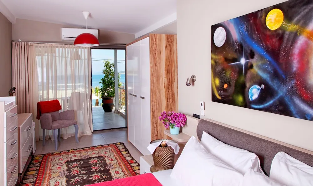 Deluxe Tek Büyük Yataklı Oda