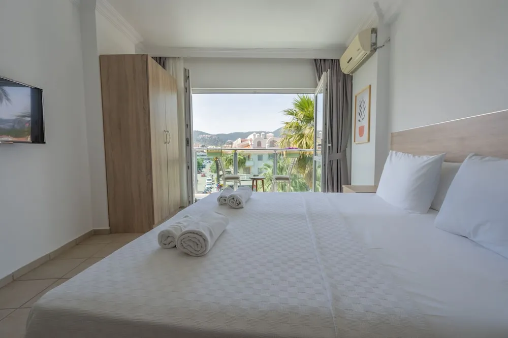 Standard Tek Büyük Yataklı Oda, Balkon, Şehir Manzaralı