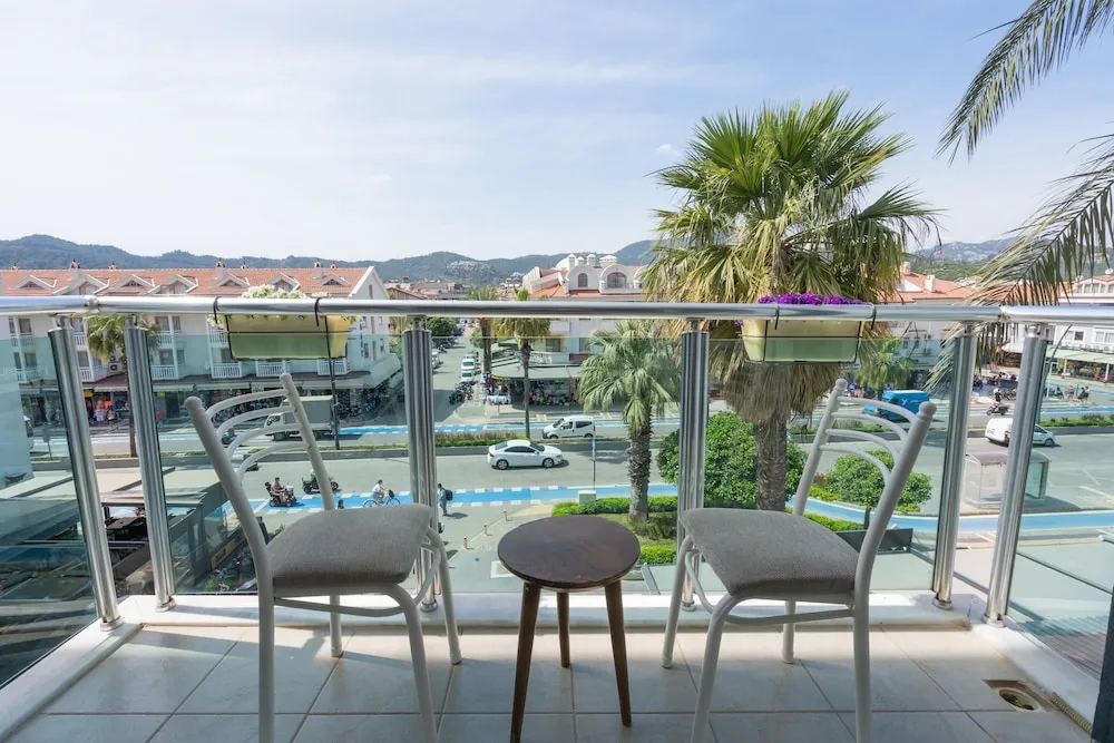 Standard Tek Büyük Yataklı Oda, Balkon, Şehir Manzaralı