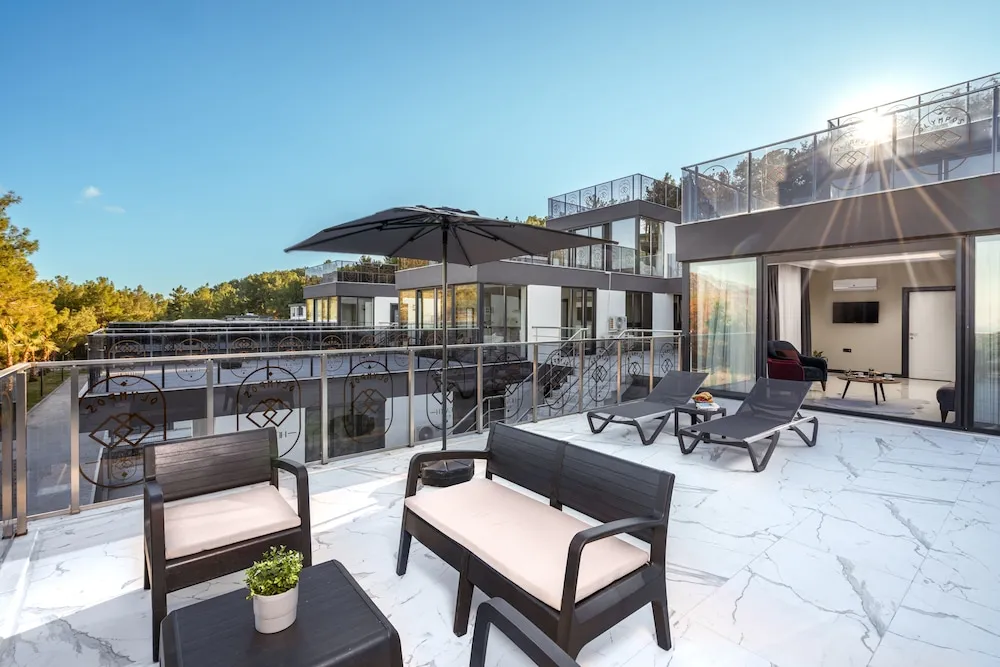 Suite Room with Terrace