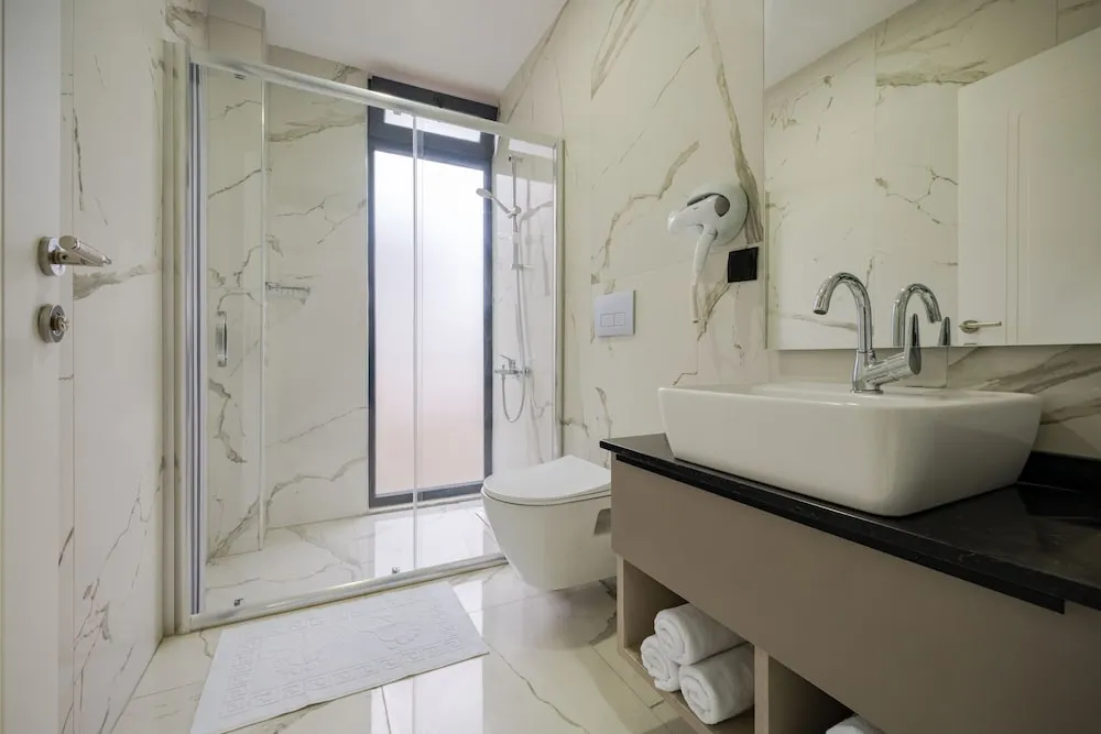 Executive Pool Suite