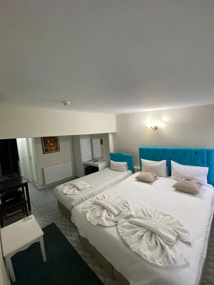 Standard Tek Büyük Yataklı Oda