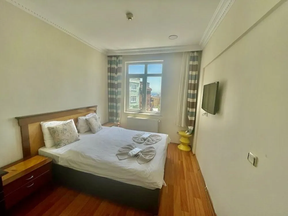 Standard Tek Büyük Yataklı Oda