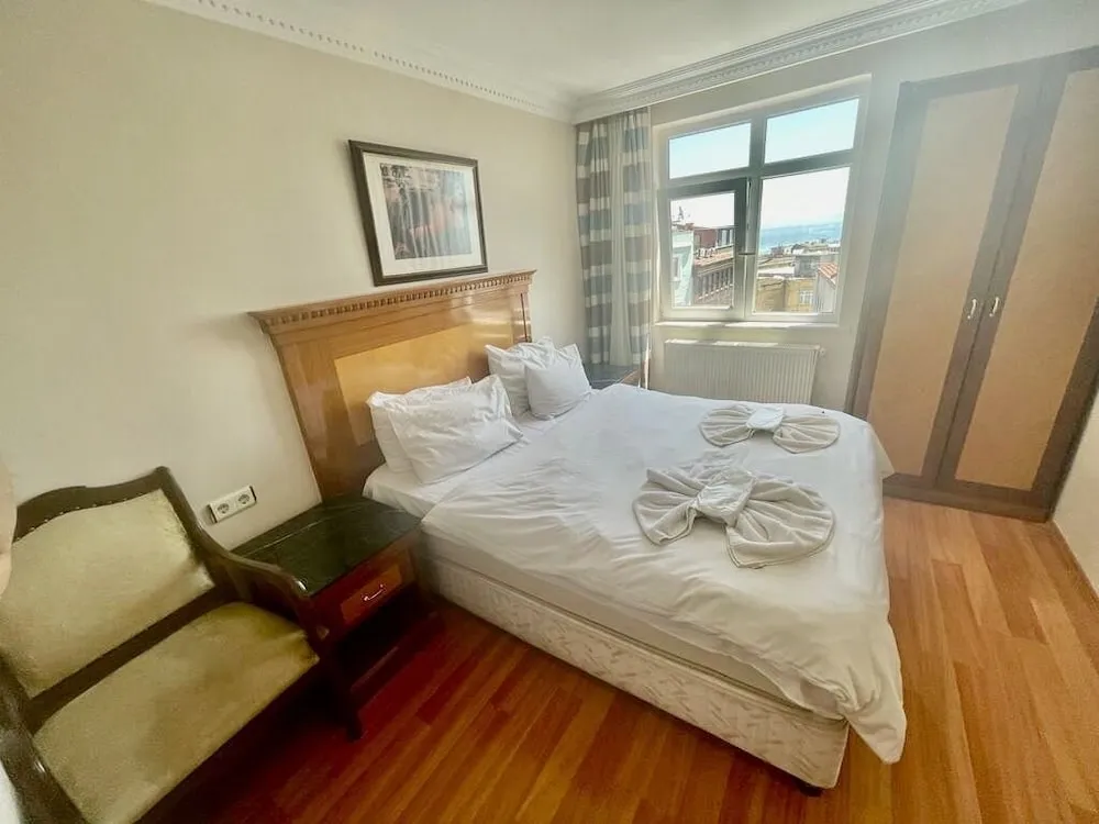 Standard Tek Büyük Yataklı Oda