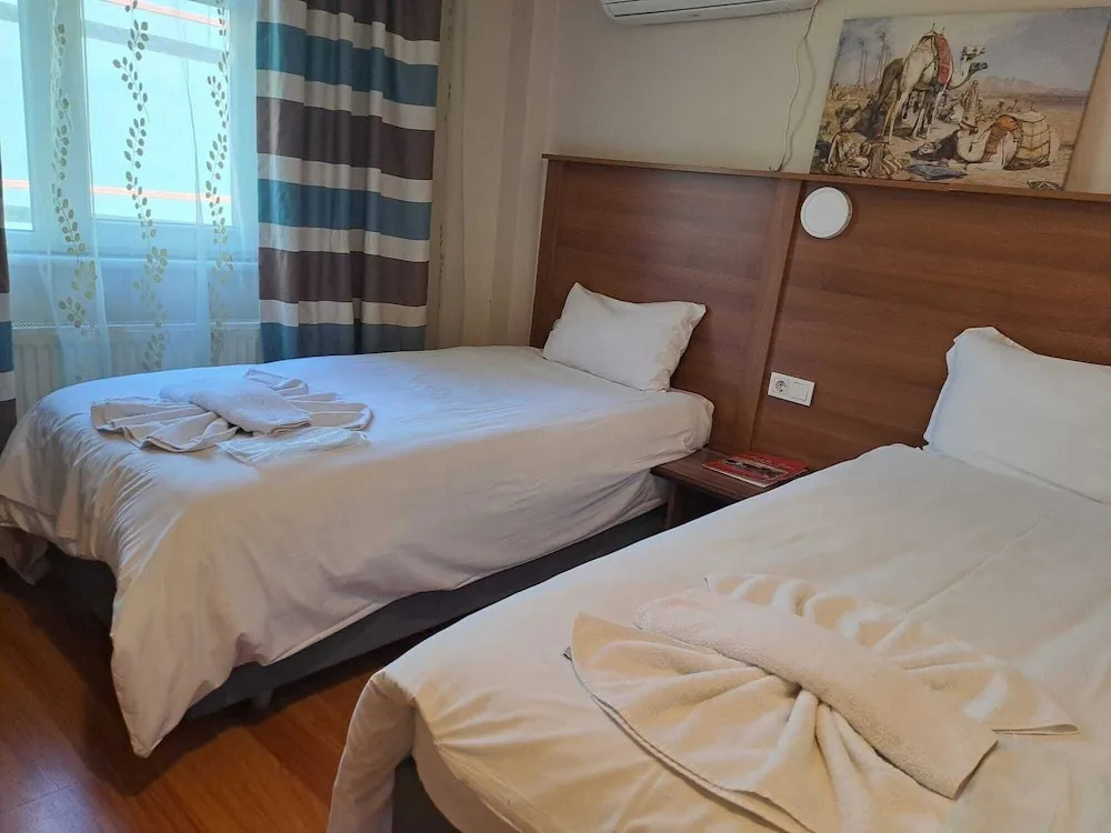 Standard Tek Büyük Yataklı Oda