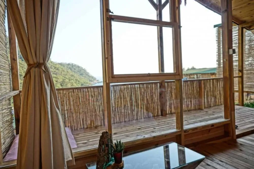 Deluxe Bungalov