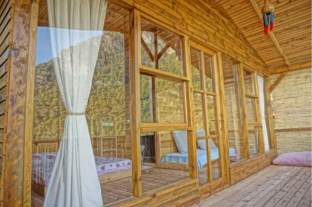 Deluxe Bungalov