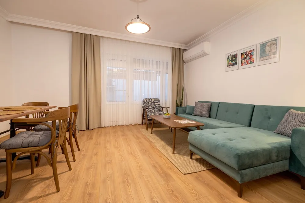 Daire, 2 Yatak Odası, Deniz Manzaralı