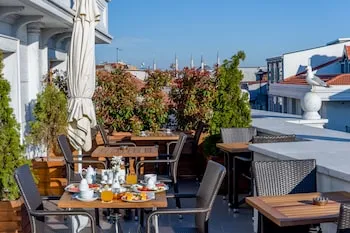 Bizim Otel