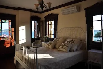 Cunda Sim Otel