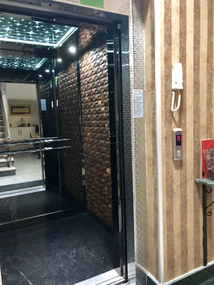 Lobi dinlenme salonu