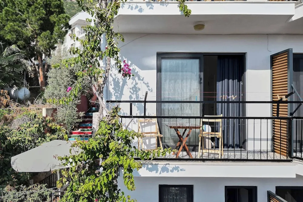 Economy Üç Kişilik Oda