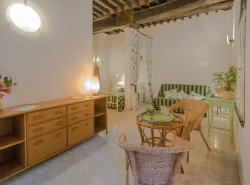 Picabon Apartment with AC and Balcony