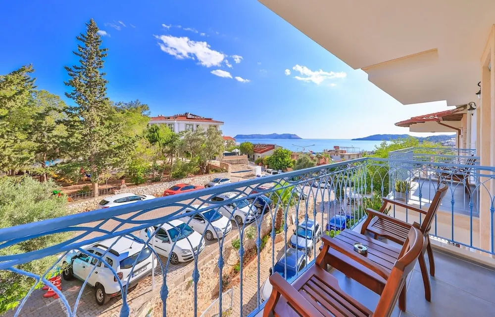 Deluxe Tek Büyük Yataklı Oda, Deniz Manzaralı