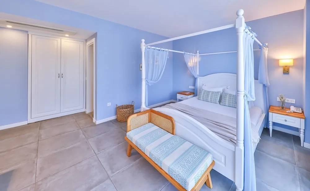 Deluxe Tek Büyük Yataklı Oda, Deniz Manzaralı