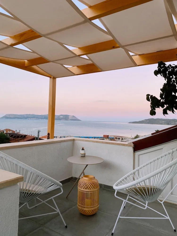 Çatı Katı (Loft), Teras, Deniz Manzaralı