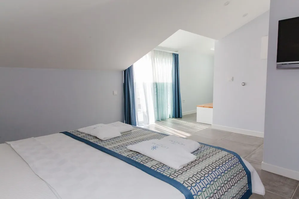 Çatı Katı (Loft), Teras, Deniz Manzaralı