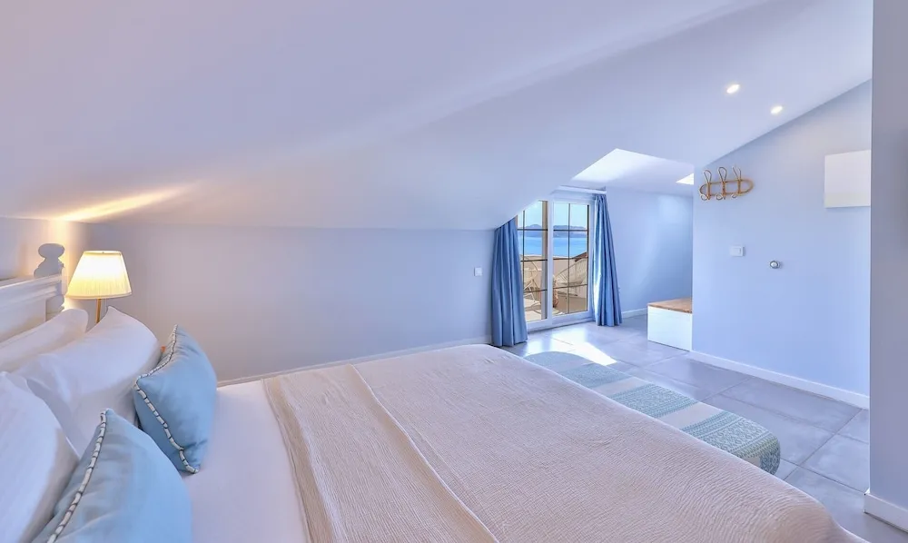 Çatı Katı (Loft), Teras, Deniz Manzaralı