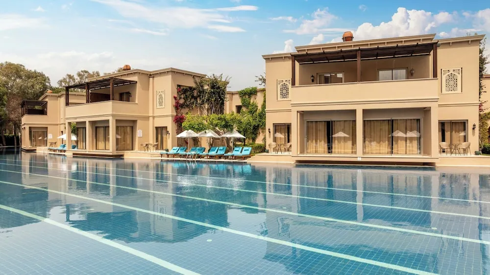 Ginger Villa