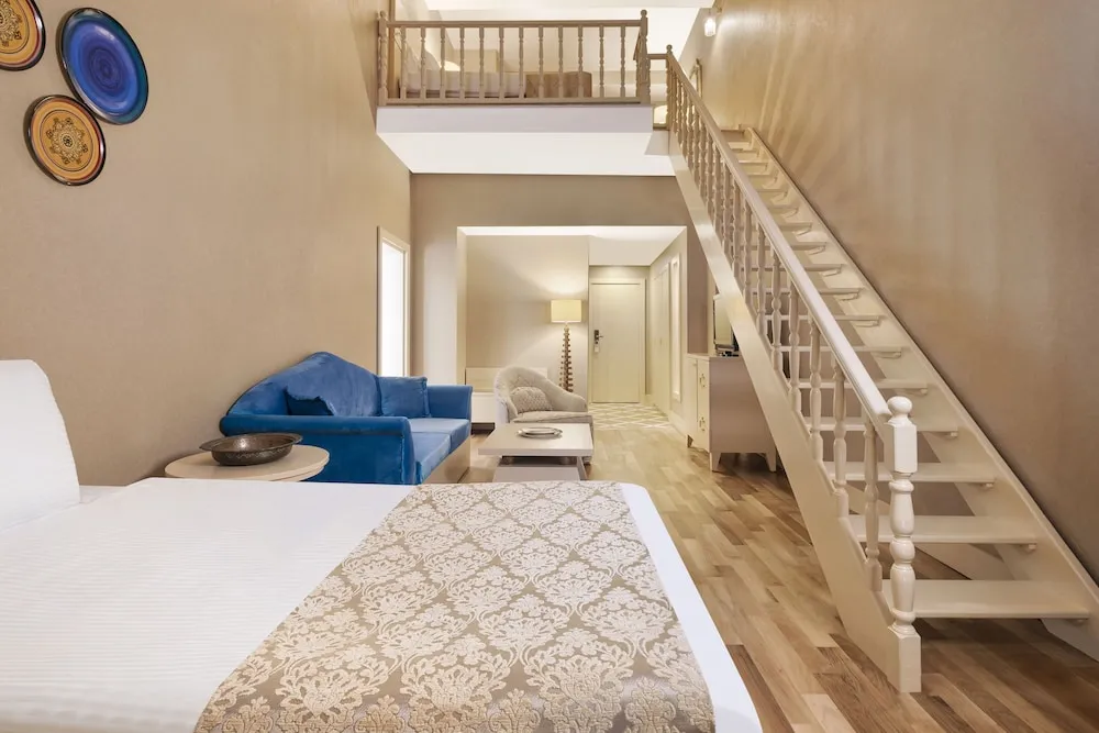 Coconut Dublex Suite