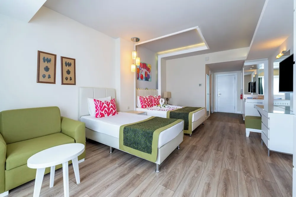 Standard Room With Non Alcoholic Drinks