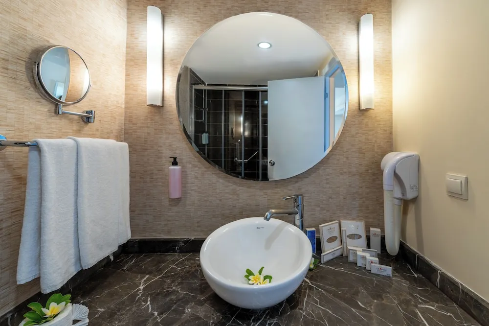Standard Room With Non Alcoholic Drinks