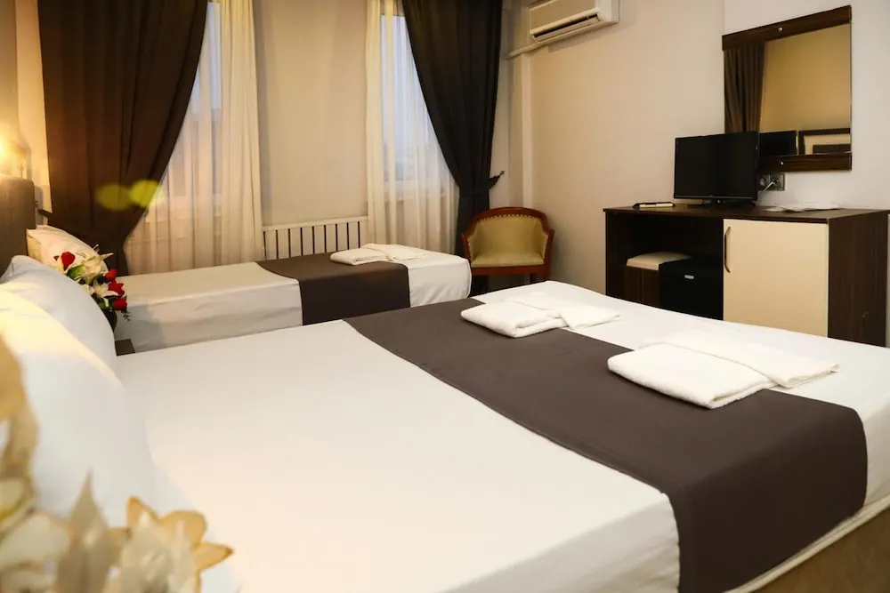 Standard Üç Kişilik Oda, Dağ Manzaralı