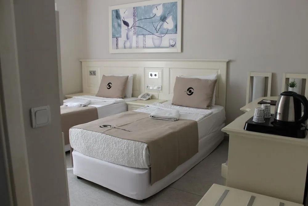 Triple Room Partial sea view