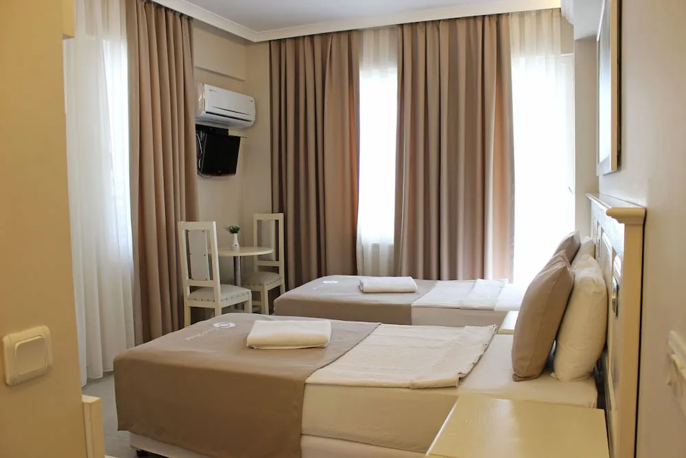 Triple Room Partial sea view