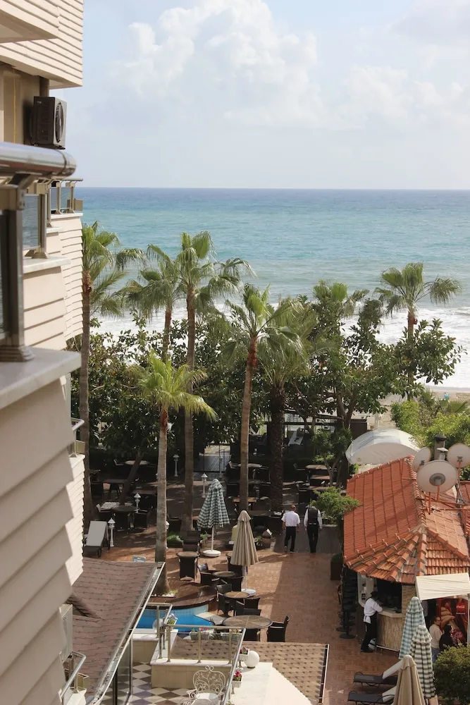 Triple Room Partial sea view