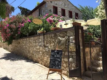 Kocca Ev Hotel