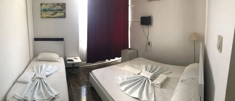 Standard Üç Kişilik Oda