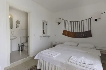 Hideaway Hotel
