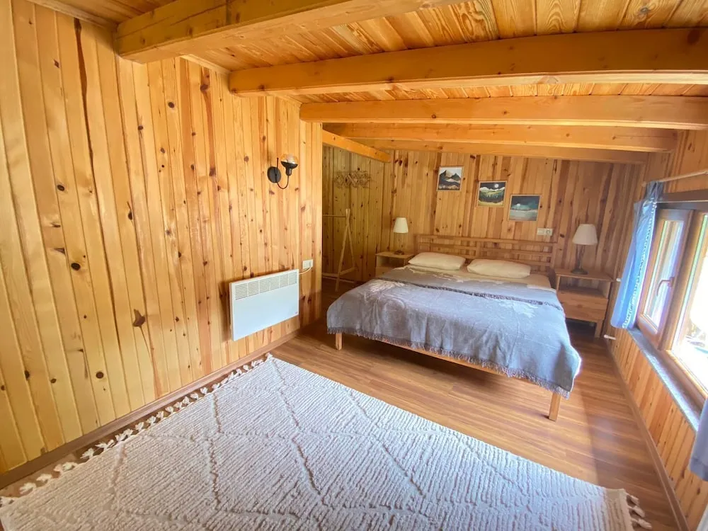 Design Tek Büyük Yataklı Oda, 1 Büyük (Queen) Boy Yatak, Sigara İçilmez